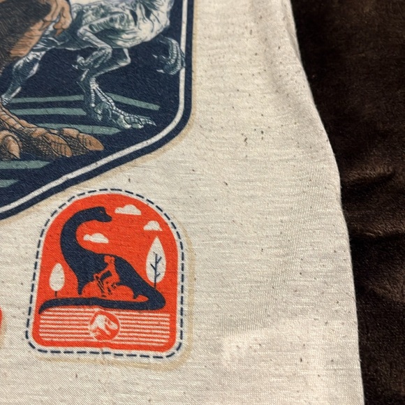 6/7 Jurassic pajamas - Picture 3 of 8